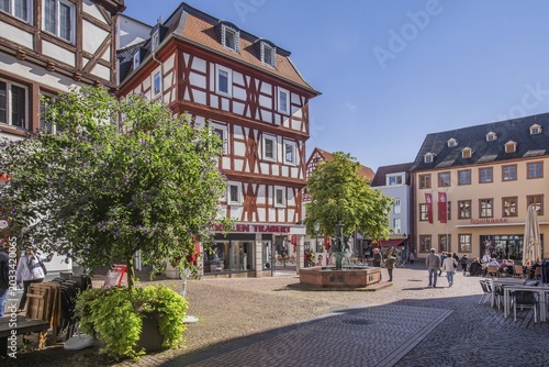 Market street and fountain with water carriers, Fulda, Fulda river, Rhön, Eastern Hesse, Hesse, Germany