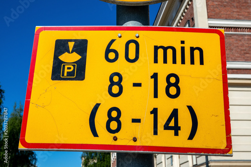 traffic sign indicating parking with time limit