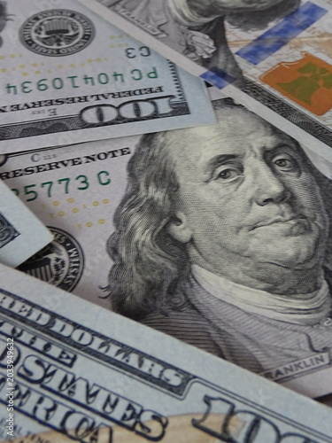 100 dollar bills