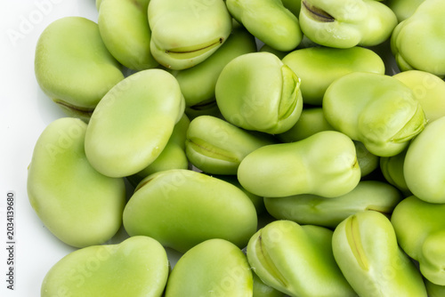 Fotografía Fresh Tender Broad Beans Produced in Rural Shanghai in Spring