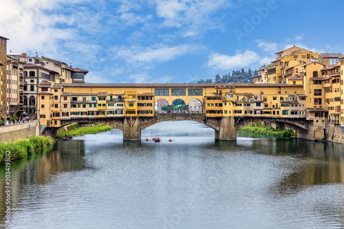 Photos The Ponte Vecchio (Italian: Ponte Vecchio, Old Bridge) is a bridge in Florence, located at the narrowest point of the Arno River