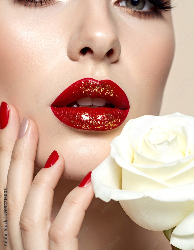 Fototapeta premium Glamorous lips with red glitter and white rose