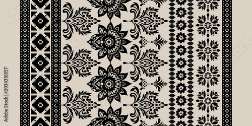 Schilderij op canvas Traditional Ajrakh Ikat Border Pattern Black and Beige Ethnic Floral Textile Design