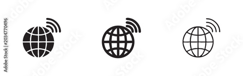 Foto Outline icon of a trash bin with a lightning bolt, representing fast removal or digital waste management
