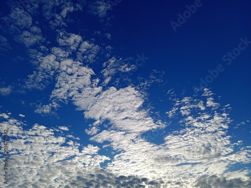 Foto blue sky and clouds