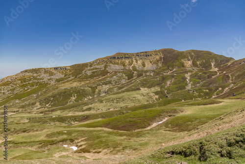 La vetta di montagna del Corno alle Scale con la sua croce in ferro
