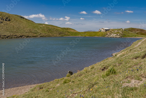 Il lago Scaffaiolo in montagna nel comprensorio del Corno alle Scale