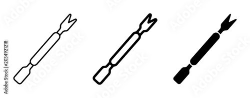 Quadro em tela Manicure Tool Icons, Cuticle Pusher and Cleaner Vector Set, Beauty Salon Equipme