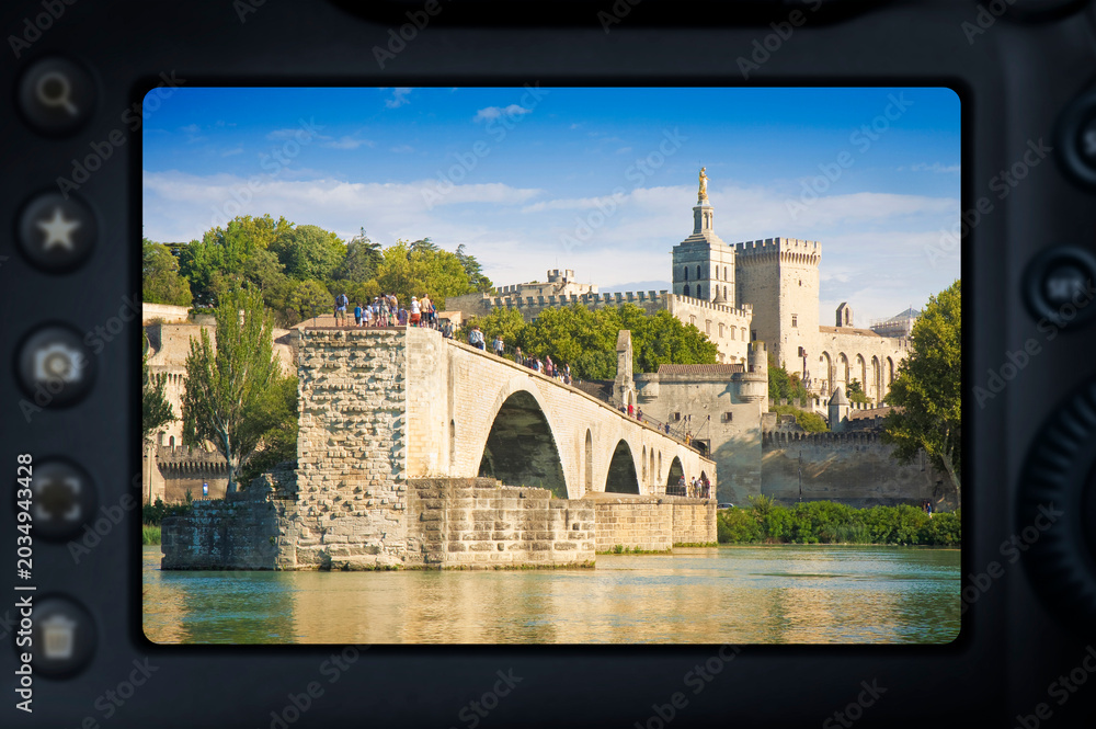Φωτογραφία AVIGNON CITY with the ancient broken medieval bridge of Saint Benezet (Europe Fr