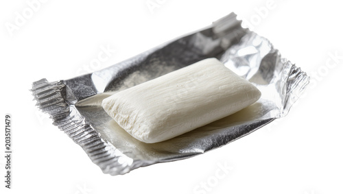Obraz na płótnie White chewing gum piece in opened silver foil wrapper, isolated on transparent b