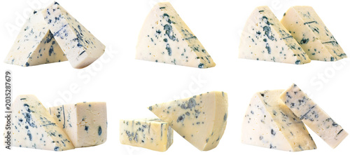 Bild auf Leinwand Blue cheese isolated on white