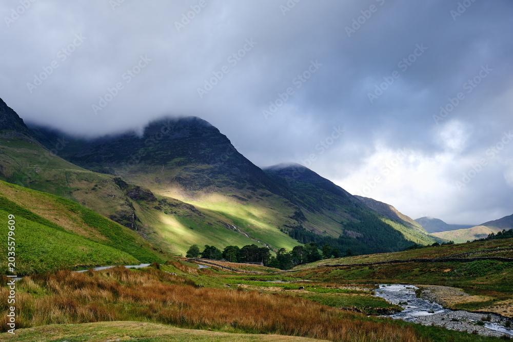 Fototapeta premium Landschaft typisch für Lake District, England. 