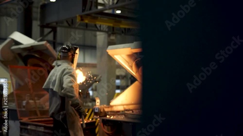 High-quality industrial manufacturing images featuring modern production processes, including tire manufacturing, metal forging, precision machining, steel tube fabrication, industrial equipment, auto