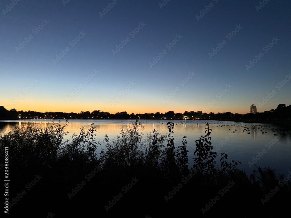 Obraz premium sunset over the river