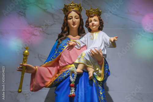 Our Lady Help of Christians catholic Virgin Mary and Child Jesus religious statue