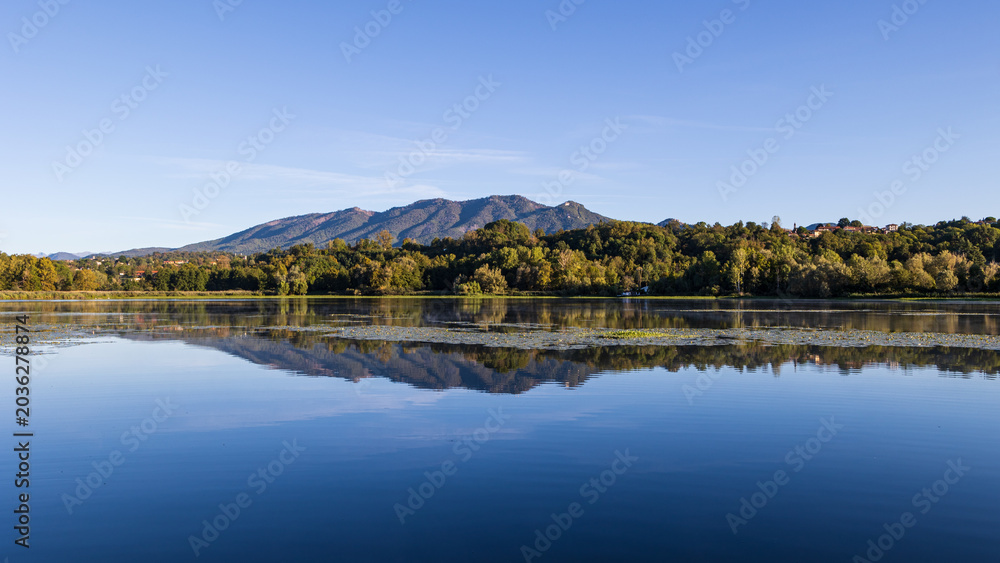 Fototapeta premium Pontile di Capolago, lago di Varese