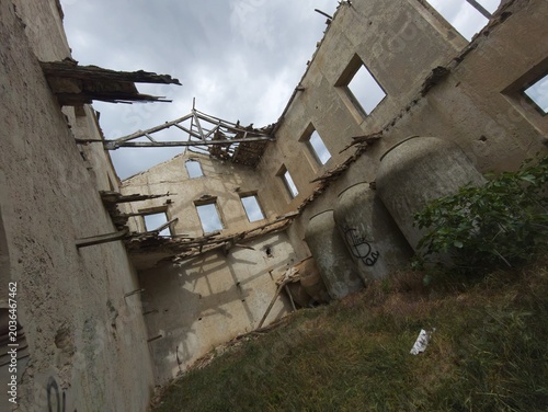 Εκτύπωση καμβά Abandoned rural house in depopulated village of Spain