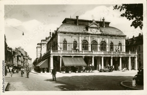 LONS-LE-SAUNIER.FRANCE.SALLE DES FETES ET RUE JEAN JAURÈS.1950.