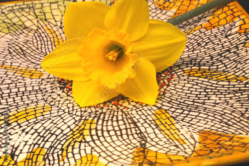 Canvastavla Yellow Daffodil Mosaic Abstract 02