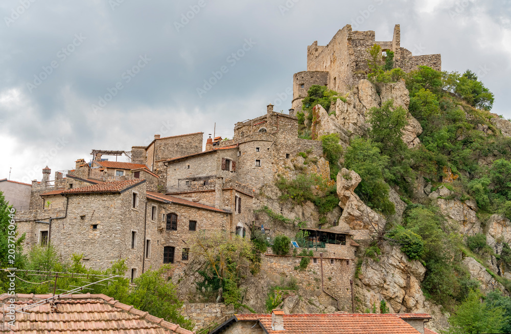 Obraz premium Castelvecchio di Rocca Barbena