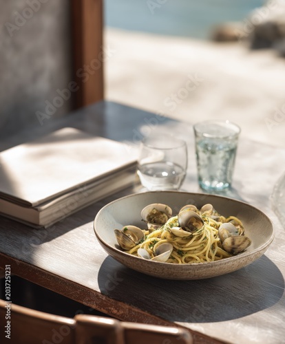 Spaghetti alle Vongole: Italian Seafood Pasta with clams
