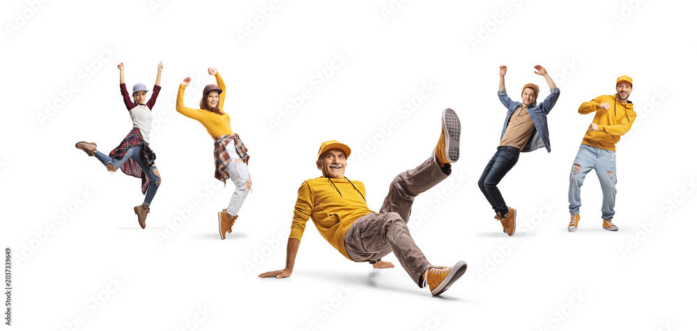 Naklejka premium Senior man breakdancing with a group of young dancers