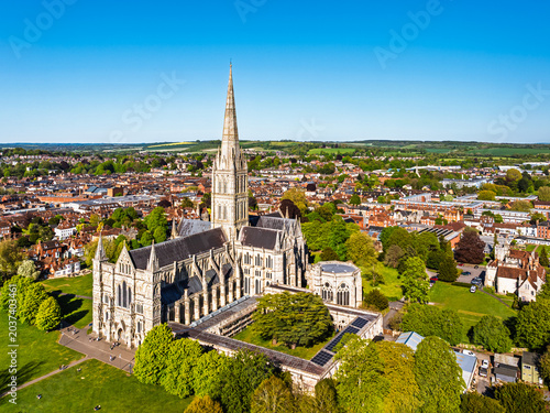 Quadro su tela Salisbury Cathedral from a drone, Salisbury, Wiltshire, England