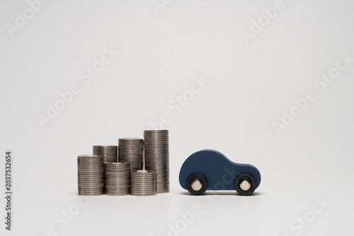 自動車とお金のイメージ