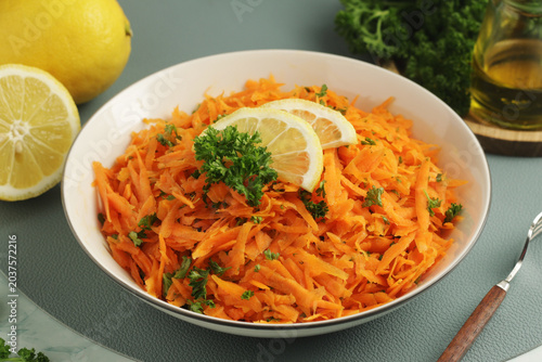 Bild auf Leinwand Salad Carrotes rapees - traditional French dish made of carrots
