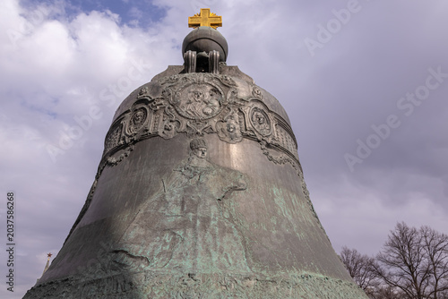 Tableau sur toile The Tsar Bell is a monument of Russian bell art of the XVIII century
