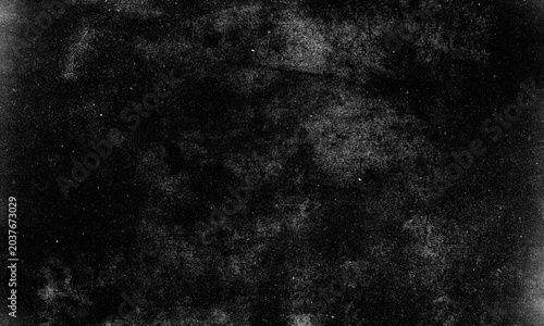 Tableau sur toile A dark black grainy texture featuring distressed vintage film aesthetics with subtle surface scratches and high contrast monochromatic gritty details