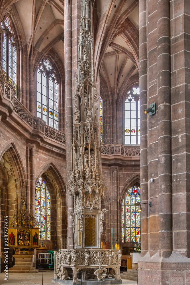 Obraz premium Gothic Sacrament House tabernacle by Adam Kraft in St. Lorenz Church, Nuremberg, Germany. Detail view, historic interior