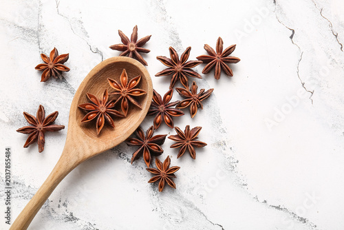 Wooden spoon with anise sta...