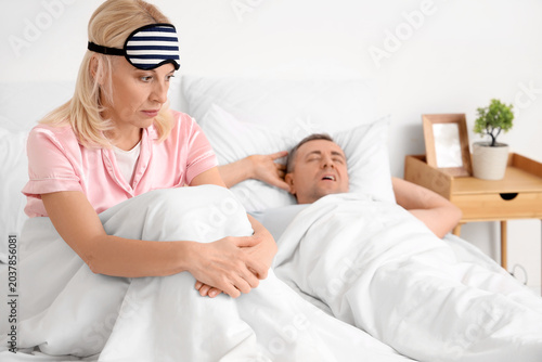 Mature woman cannot sleep b...