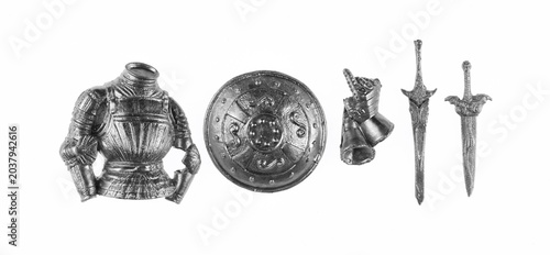 Foto knight armor ,sword, shield on white isolated background