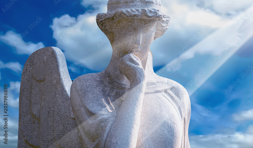 Obraz premium Angel of wisdom symbolizing spiritual enlightenment and guidance.