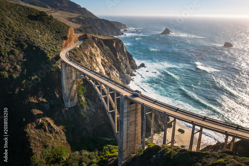 Obraz na płótnie Aerial view of the coastline of the Bixby Creek Bridge on Highway 1 in California, USA