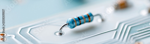 Electronic Resistor on Circ...