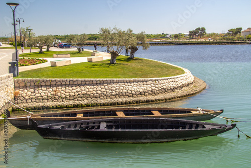 Fotografia Boats at the gate to old part of Nin town in Croatia