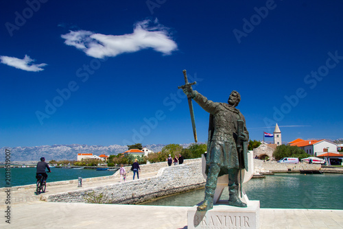 Bild auf Leinwand Statue of Duke Branimir in Nin town