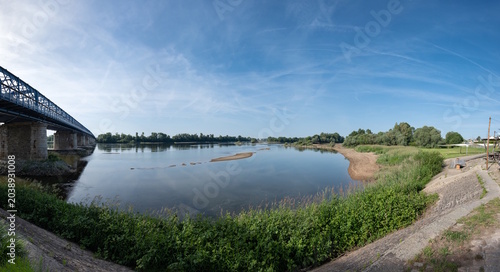 Slika na platnu Paysages paisibles et rives naturelles de la Loire entre Nantes et Oudon, Loire-