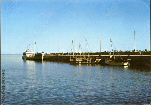 ARCHIPEL DES COMORES.ANJOUAN.LE PORT DE MUTSAMUDU.