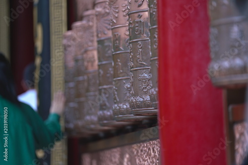 Tableau sur toile Tibetan Buddhist Prayer Wheels in Xi'an