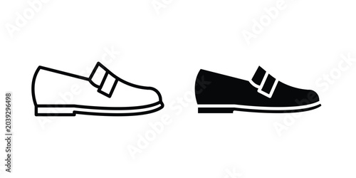 Fotografia Loafer icon vector. Simple flat symbol. editable strokes