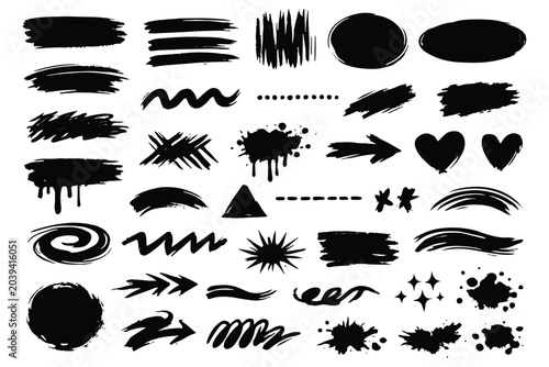 фотографія Vector black paint brush spots, highlighter lines or felt-tip pen marker horizontal blobs