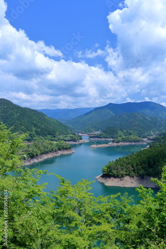 魚梁瀬ダム湖　初夏　高知県北川村