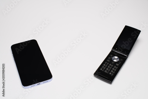 Cuadro en lienzo スマートフォンと折り畳み携帯電話の比較