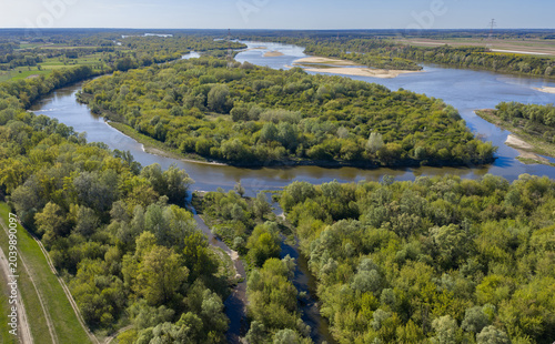Foto The Vistula River near the town of Wyszogród. Central Poland.