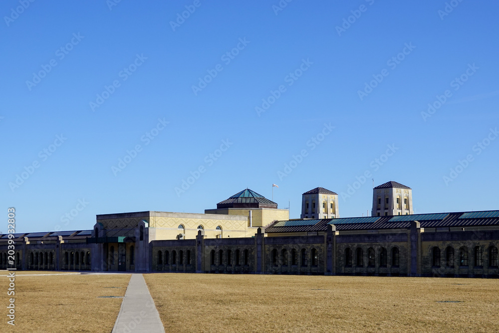 Obraz premium Historic Fort Building Under Blue Sky