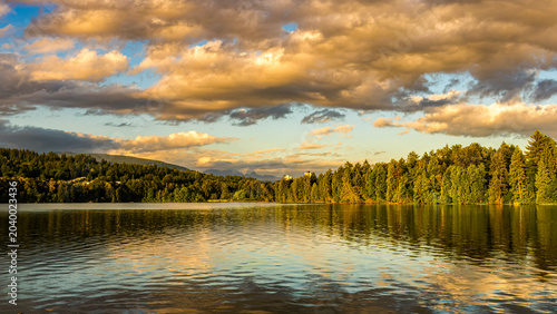 Tableau sur toile Golden hour at Rocky Point Park in Port Moody, BC Canada